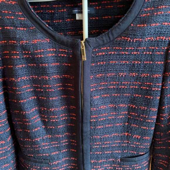 Tomny Hilfiger zip front blazer. Worn once - Picture 5 of 5